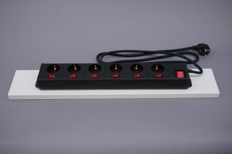 ReefTank Power Magnet-Aufsteckleiste 60 x 10 cm mit 6-fach Steckdose (RT-1031) ReefTank Power Magnet-Aufsteckleiste 60 x 10 cm mit 6-fach Steckdose (RT-1031)