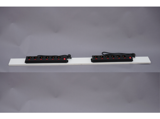ReefTank Power Magnet-Aufsteckleiste 100 x 10 cm mit 2X 6-fach Steckdosen (RT-1036) ReefTank Power Magnet-Aufsteckleiste 100 x 10 cm mit 2X 6-fach Steckdosen (RT-1036)